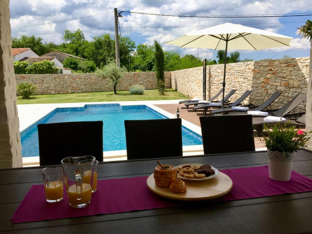 Villa Blanca With A Heated Private Pool Ruzici  Zewnętrze zdjęcie