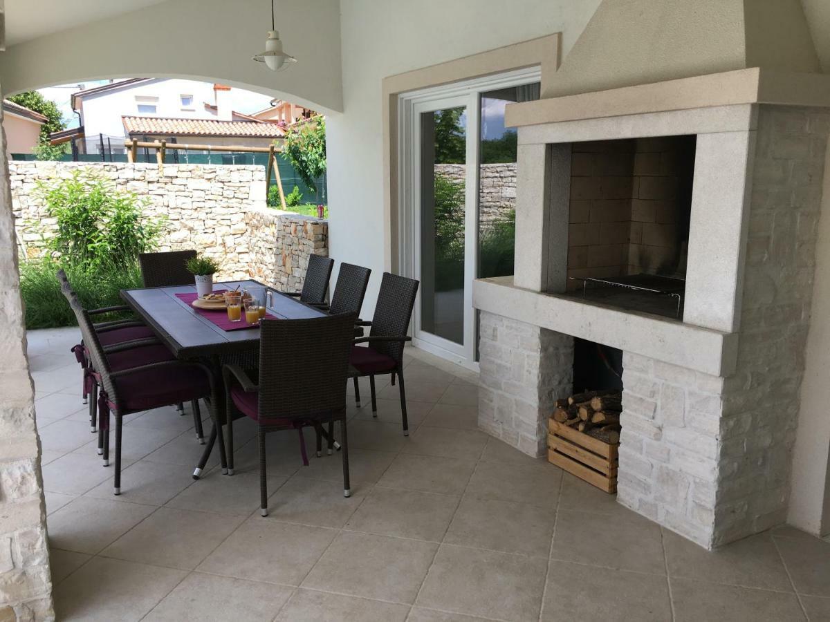 Villa Blanca With A Heated Private Pool Ruzici  Zewnętrze zdjęcie