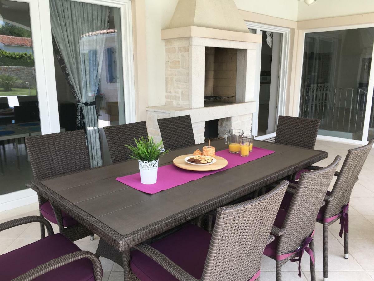 Villa Blanca With A Heated Private Pool Ruzici  Zewnętrze zdjęcie