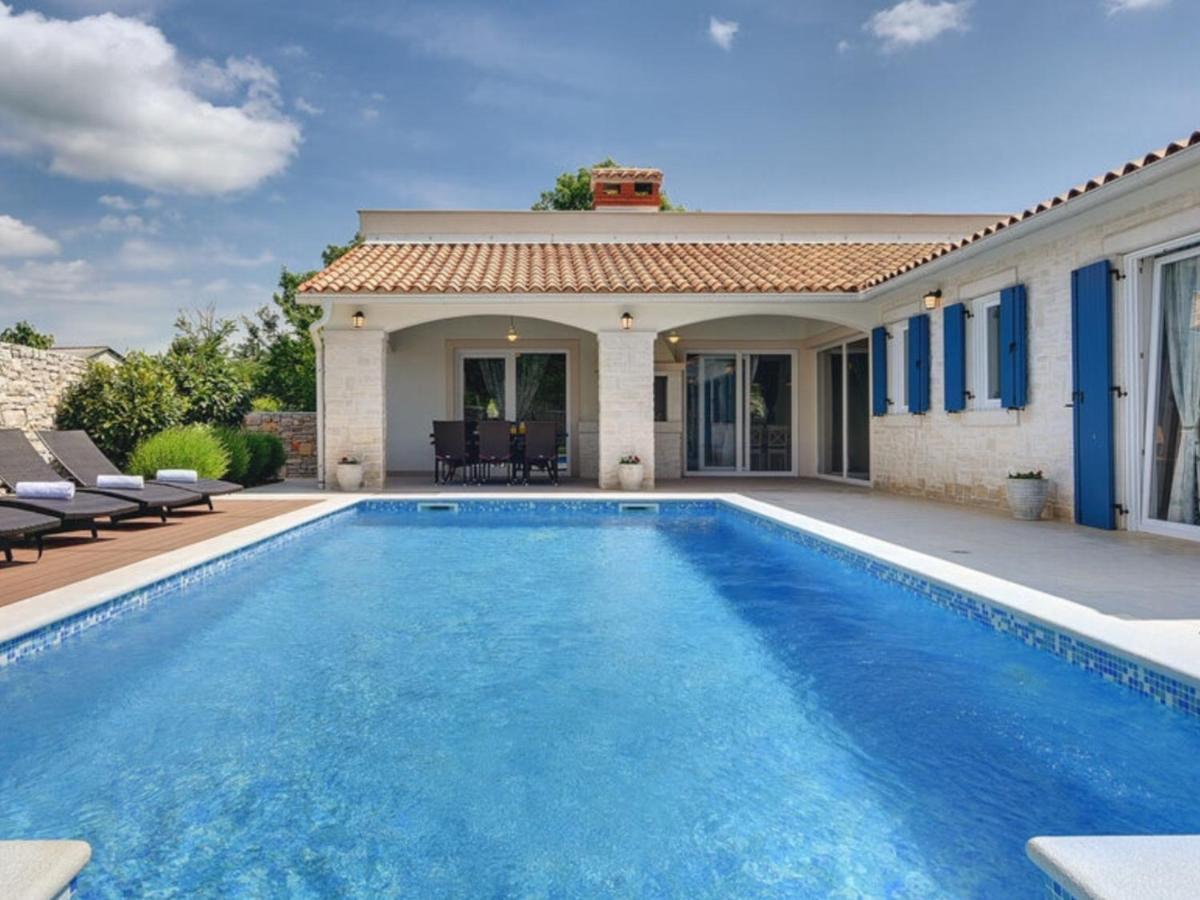 Villa Blanca With A Heated Private Pool Ruzici  Zewnętrze zdjęcie